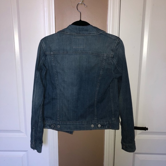 Levi’s denim jacket. - Picture 4 of 4